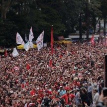 Manifestações de rua podem mudar os rumos do segundo turno?