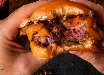 O PQP é o sanduíche mais inusitado da Don Rafoni Smoke House -  (crédito: Reprodução Instagram )