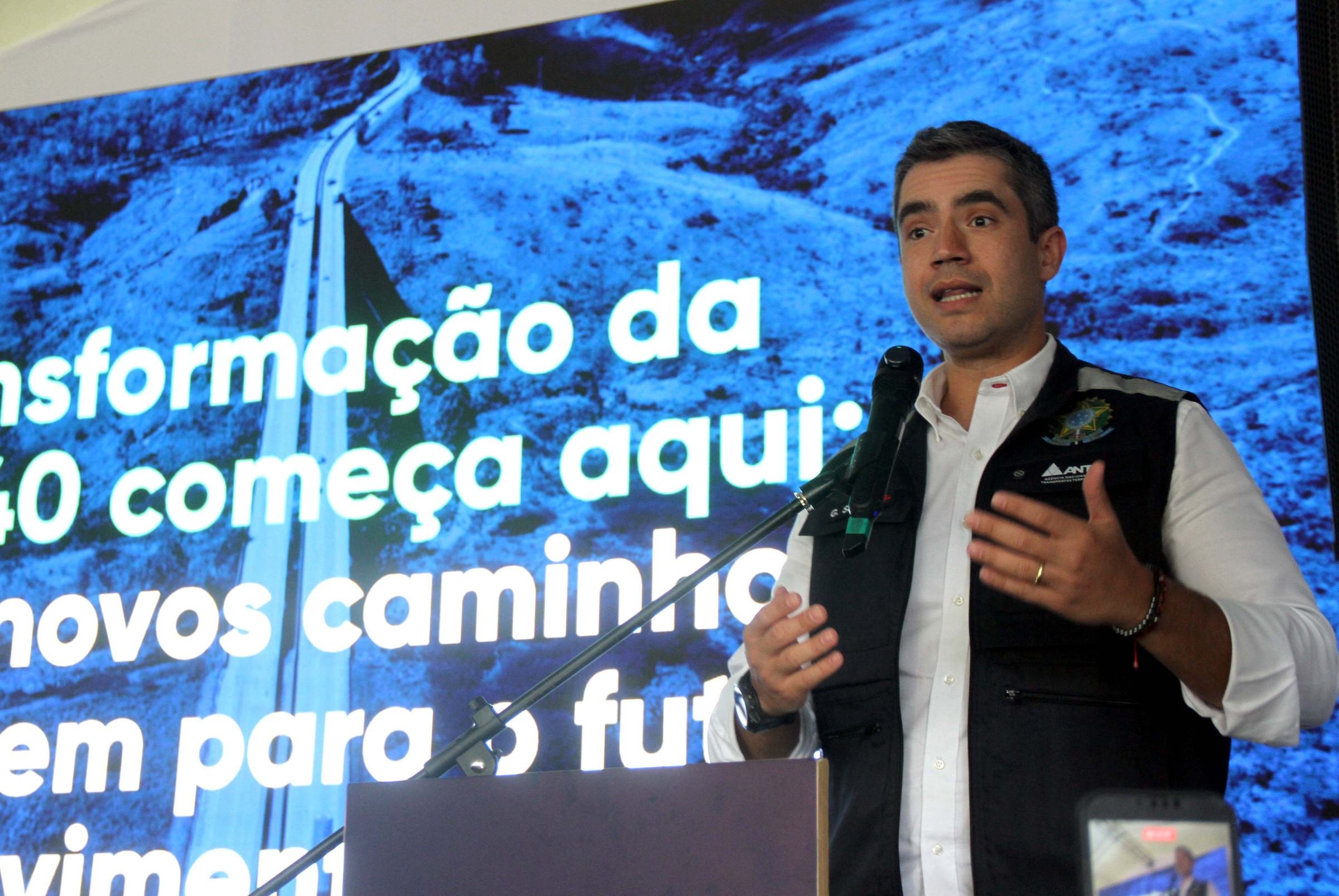 O diretor da ANTT, Guilherme Theo Sampaio, elogiou os rumos das obras e destacou alguns pontos das estruturas da nova BR-040