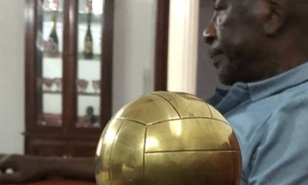 Restos mortais de vencedor da Bola de Ouro voltarão ao país para despedida - (crédito: No Ataque Internacional)