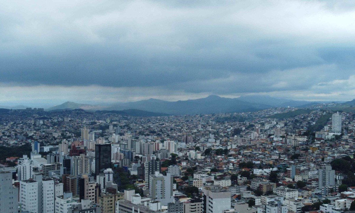 Inmet emite alerta laranja de tempestade para 12 regiões de MG nesta quinta-feira (15/10)
- (crédito: Leandro Couri/EM/D.A.Press)