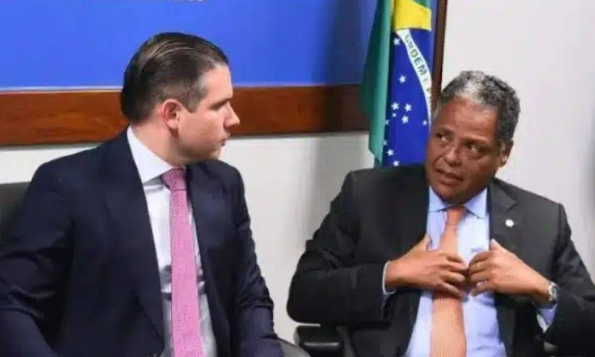 Hugo Motta e Antônio Brito -  (crédito: Cláudio Araújo/Câmara dos Deputados)