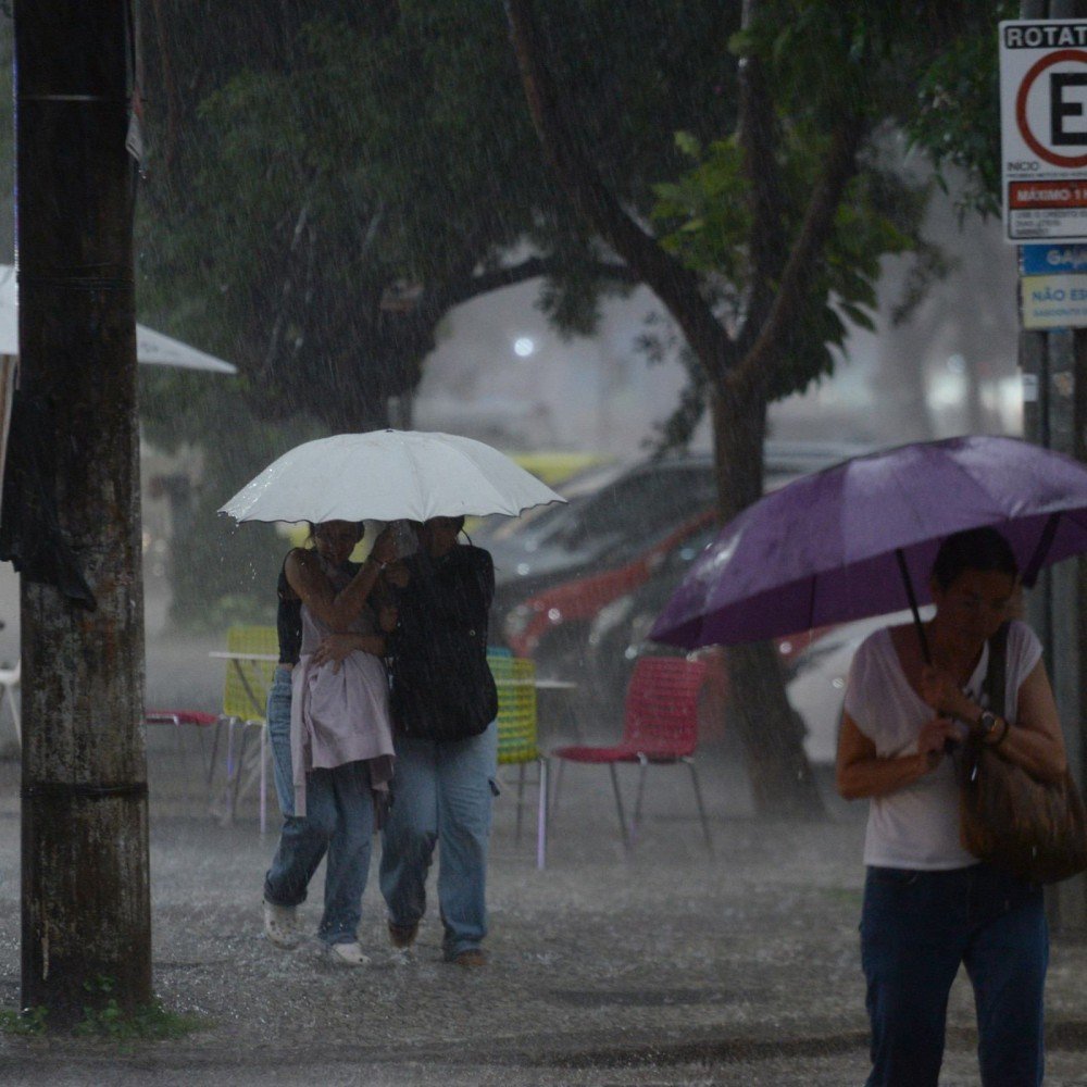Inmet emite alerta de tempestade e granizo para todo o estado de Minas