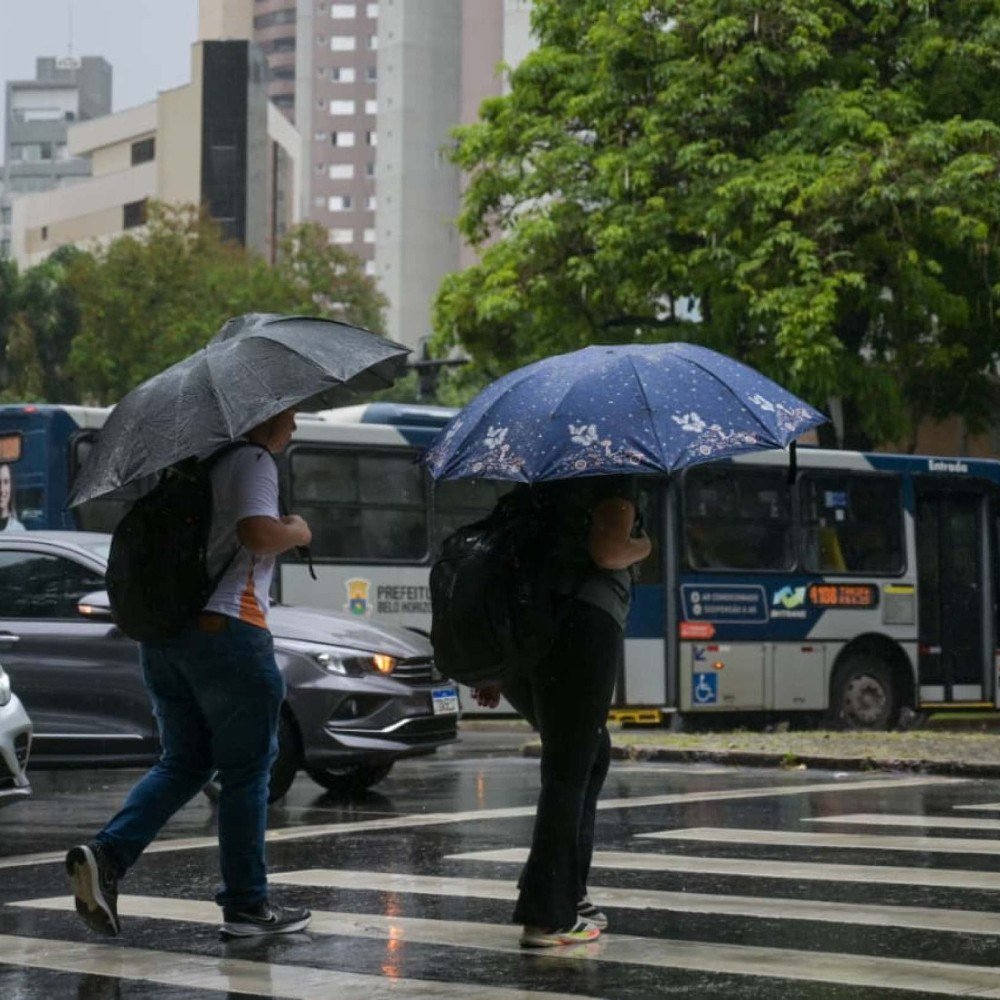 BH está sob alerta de chuva forte até domingo (18); saiba como se proteger