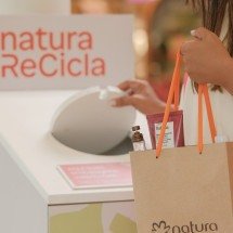 Natura dá desconto a quem devolver embalagens vazias de cosméticos  - Divulga&ccedil;&atilde;o