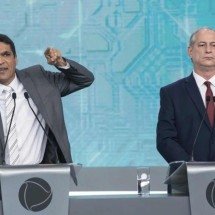 A democracia é uma delícia... - YASUYOSHI CHIBA/folha press