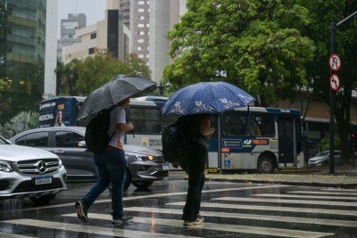 Barreiro registra maior aumento de chuva nas ultimas 24 horas -  (crédito: Leandro Couri/EM/D.A. Press)
