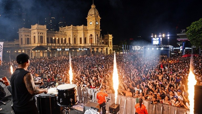 Pra&ccedil;a da Esta&ccedil;&atilde;o, palco de grandes eventos, demanda agendamento pr&eacute;vio para as programa&ccedil;&otilde;es de 2027, com prazo at&eacute; outubro -  (crédito: Divulga&ccedil;&atilde;o/PBH)