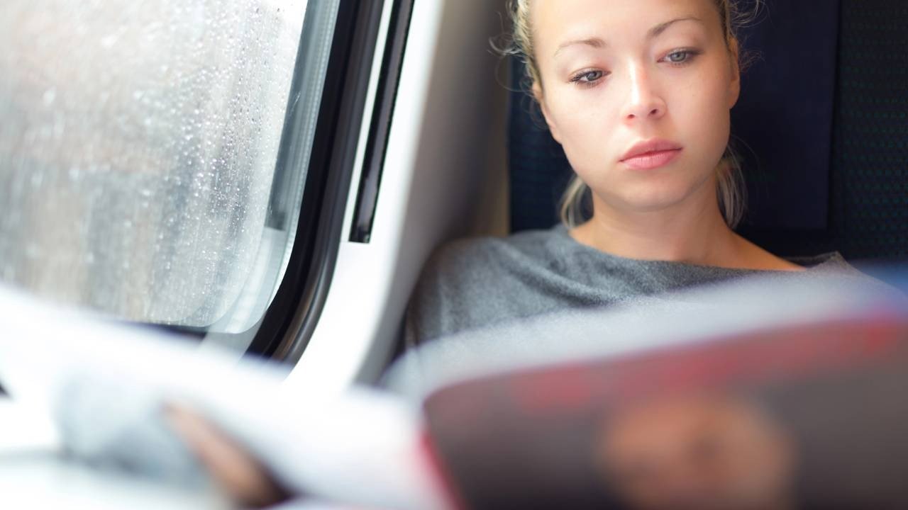 A leitura, aliada &agrave; experi&ecirc;ncia de uma viagem, enriquece a compreens&atilde;o do mundo e do conhecimento -  (crédito: Cr&eacute;ditos: depositphotos.com / kasto)