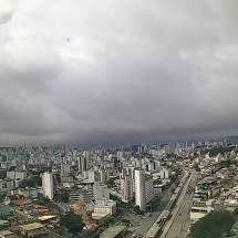 Já choveu quase o dobro do esperado para outubro em BH - Reprodução/Clima ao Vivo