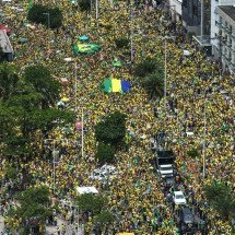 Flávio Bolsonaro e Nikolas levam multidão às ruas de Vitória (ES) -  Divulgação/Campanha Flávio Bolsonaro