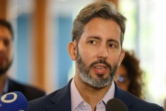 Grass promete tarifa zero, tirar comando da saúde do Iges e faz mea culpa por Agnelo