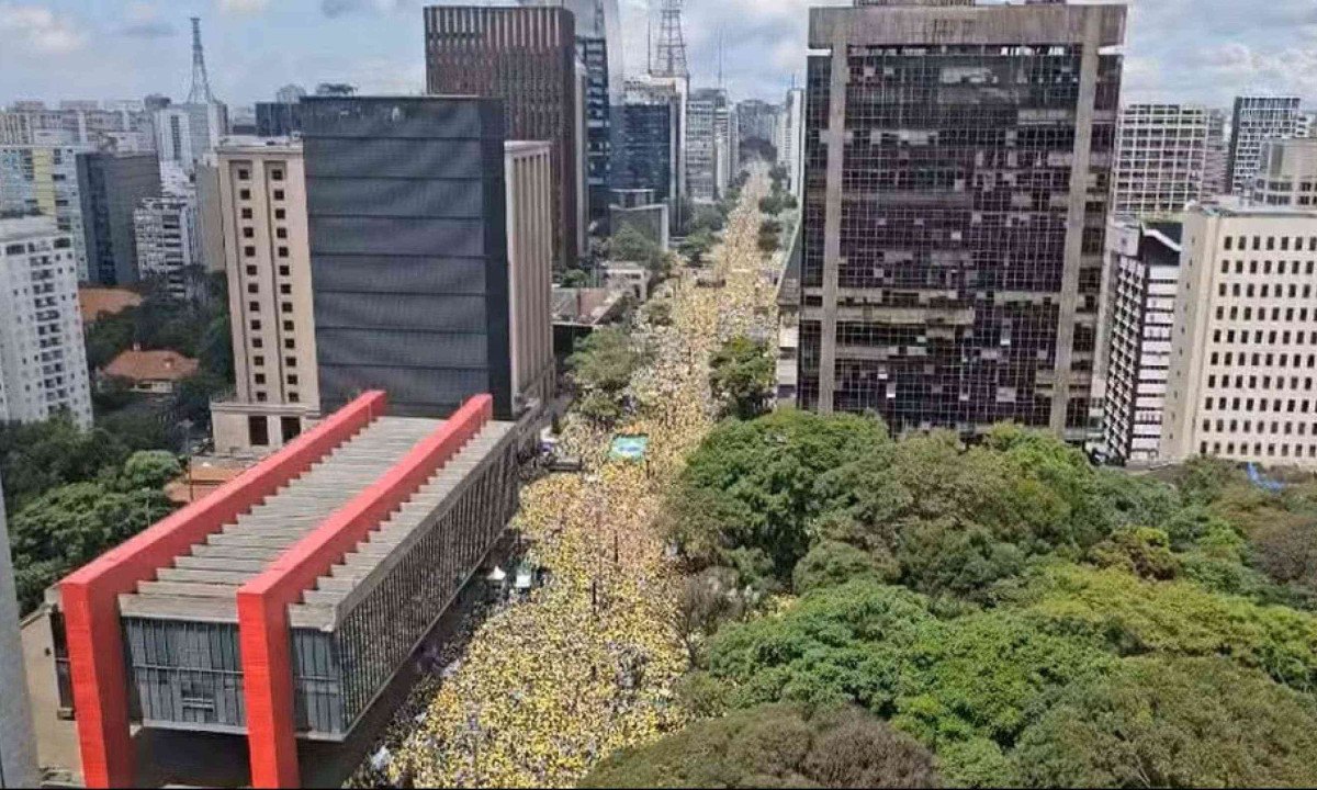 Ato de Flávio Bolsonaro na Avenida Paulista - (crédito: Reprodução/TV Globo)