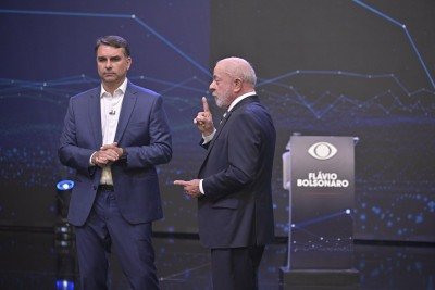 O momento de maior enfrentamento foi no primeiro bloco, quando os candidatos à Presidência tiveram 15 minutos cada para um debate de tema livre -  (crédito: Renato Pizzutto/Band)
