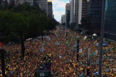 Os apoiadores tomaram completamente pistas e calçadas entre o Masp e o parque Trianon -  (crédito: Reprodução de vídeo)