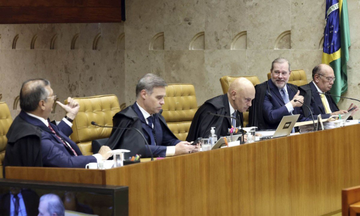 Silêncio no debate da Band: o STF conseguiu amarrar as mãos de Flávio e Lula - (crédito: Foto: Luiz Silveira/STF)