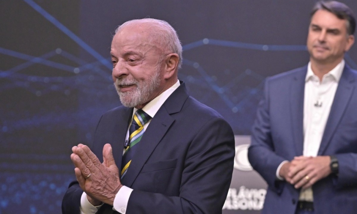Lula reagiu com forte descontentamento ao debate com Flávio Bolsonaro, marcado por ataques pessoais - (crédito: Renato Pizzutto/Band)