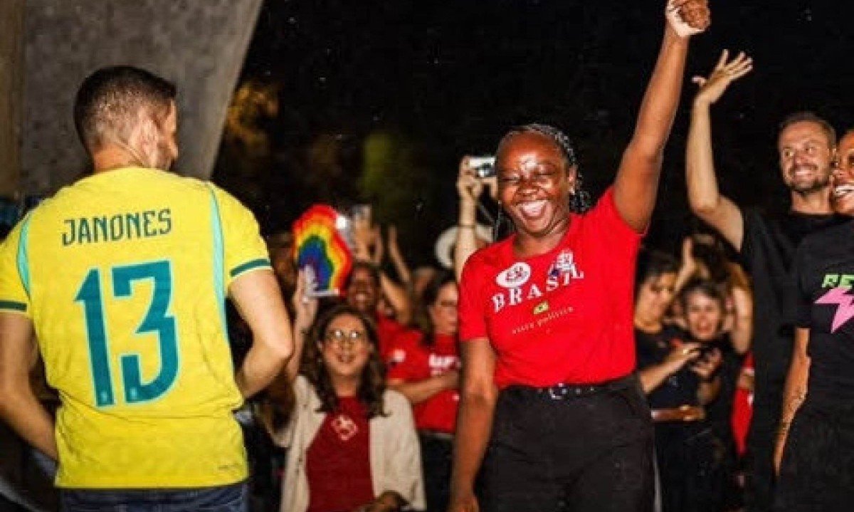 A parlamentar eleita e Janones atuam na mobilização em apoio à campanha do presidente - (crédito: Redes Sociais/Reprodução)