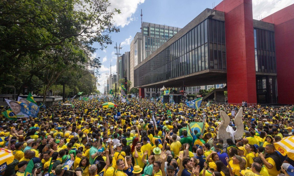 Manifestação na Avenida Paulista - (crédito: Jacques Royzen/Folhapress)