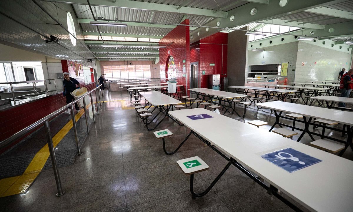 Após reforma, Restaurante Popular Josué de Castro, na região hospitalar de Belo Horizonte, volta a receber o público no salão - (crédito: Divulgação/Rodrigo Clemente/PBH)