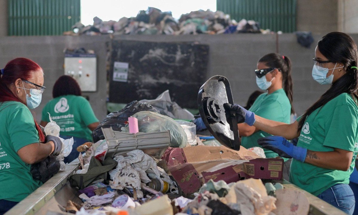 Com apoio da Vale, Associação dos Catadores de Recicláveis e Materiais Reaproveitáveis de Itabira amplia estrutura, aumenta a produtividade e fortalece a geração de renda para famílias que vivem da reciclagem - (crédito: Lightpress)
