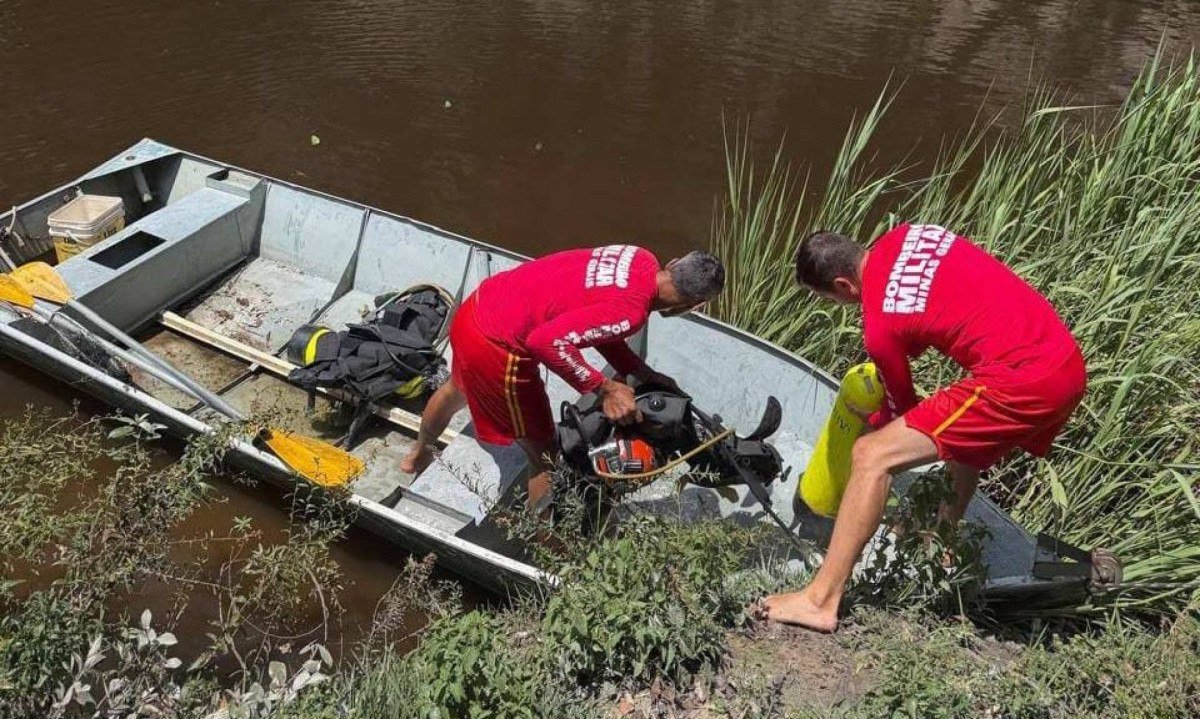 Correnteza arrasta homem de 32 anos durante nado e vítima morre afogada no Rio da Usina em Santana do Riacho - (crédito: RM Notícias)