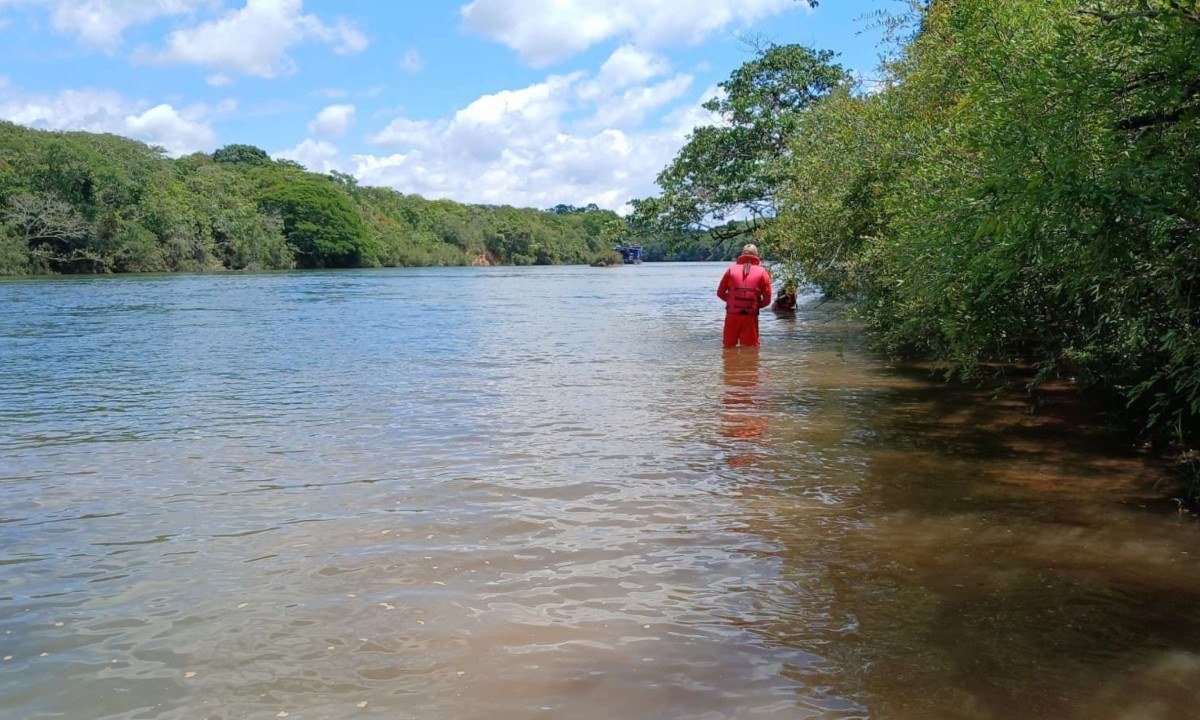 Adolescente de 14 anos se afogou enquanto pescava em Nazareno - (crédito: CBMMG/Divulgação)