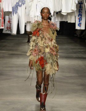 Desfile de Ronaldo Fraga