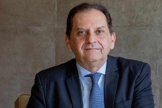 A LIVRE INICIATIVA FRATERNA: Ministros do STJ lançam importante obra