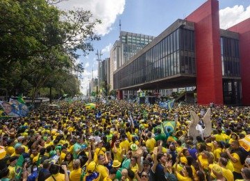 Manifestação na Avenida Paulista -  (crédito: Jacques Royzen/Folhapress)