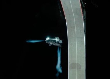Lançamento do novo Roadster representa uma rara demonstração de ousadia tecnológica na indústria automobilística contemporânea -  (crédito: Reprodução)