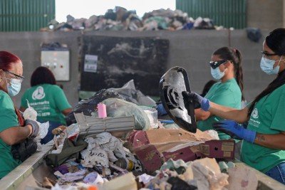 Com apoio da Vale, Associação dos Catadores de Recicláveis e Materiais Reaproveitáveis de Itabira amplia estrutura, aumenta a produtividade e fortalece a geração de renda para famílias que vivem da reciclagem -  (crédito: Lightpress)