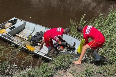 Correnteza arrasta homem de 32 anos durante nado e vítima morre afogada no Rio da Usina em Santana do Riacho -  (crédito: RM Notícias)