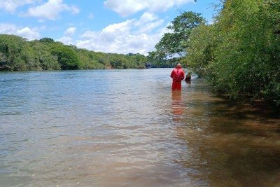 Adolescente de 14 anos se afogou enquanto pescava em Nazareno -  (crédito: CBMMG/Divulgação)