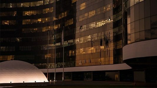 As restri&ccedil;&otilde;es valem at&eacute; as 23h59 de 25 de outubro. O descumprimento poder&aacute; gerar multa di&aacute;ria de R$ 500 mil para cada plataforma -  (crédito: Luiz Roberto/Secom/TSE)