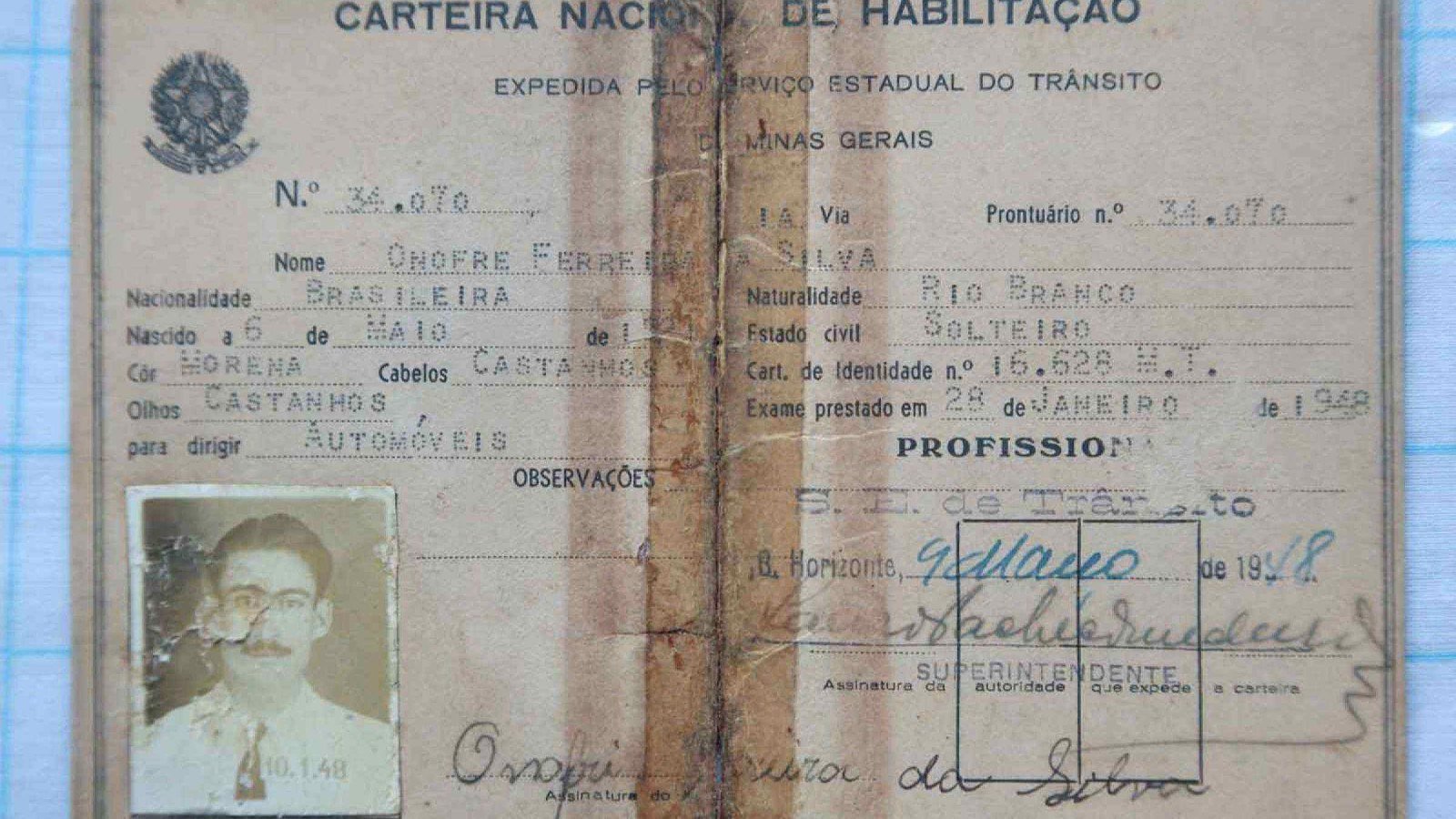 Carteira de habilita&ccedil;&atilde;o datada de 28 de janeiro de 1948