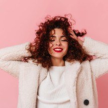 Frizz, quebra e ressecamento: como cuidar dos fios - DINO