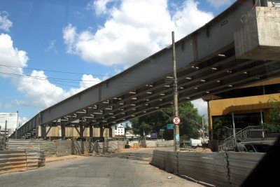 Obras na avenida Cristiano Machado em abril deste ano -  (crédito: Jair Amaral/EM/D.A Press - 14/04/2026)