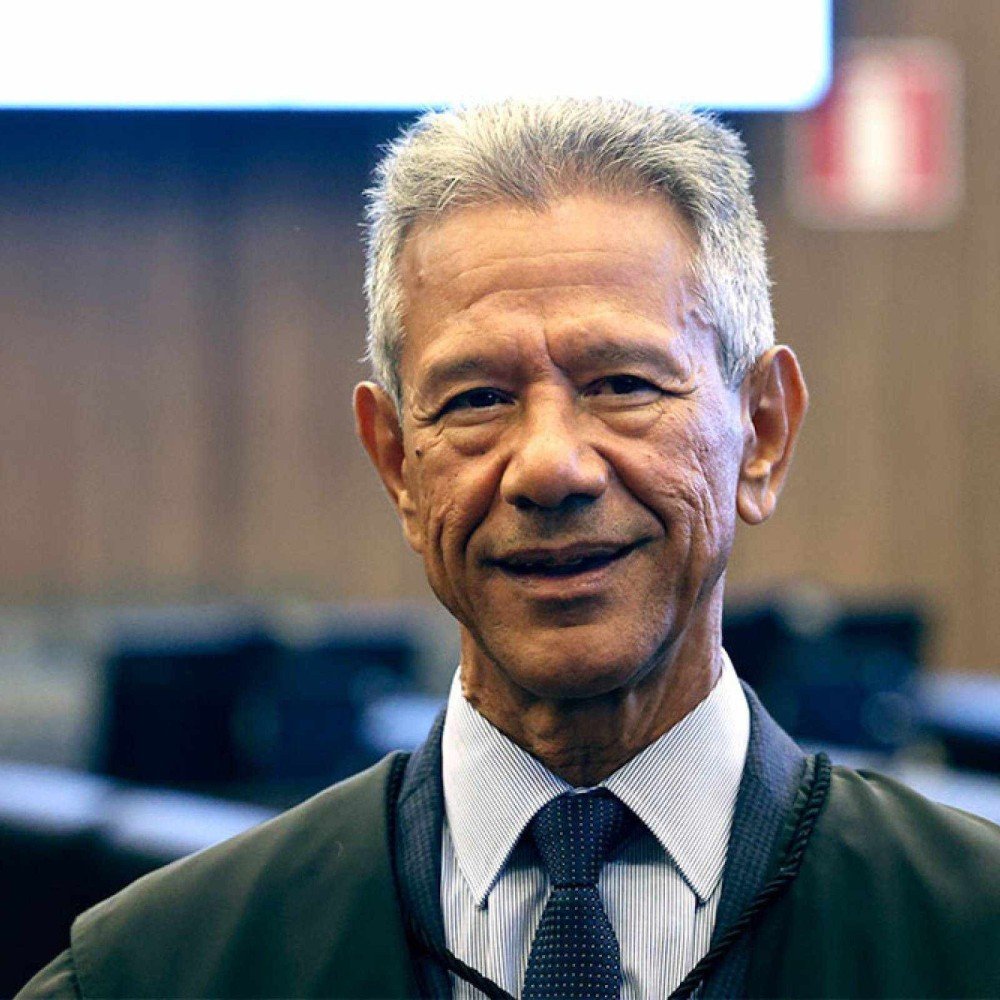 Presidente do TJMG deve assumir governo de Minas e se reunir com Cleitinho