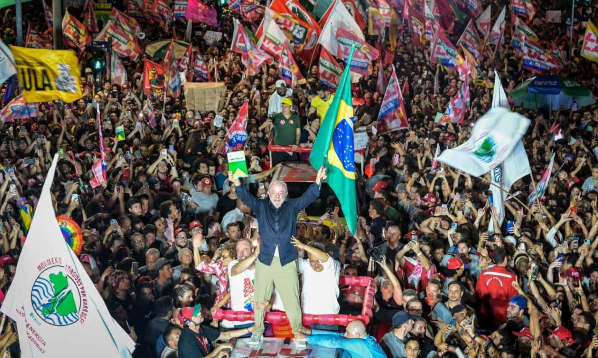 Lula falou sobre abertura de sigilos durante ato de campanha em BH, nesta quarta-feira (21/10) - (crédito: Leandro Couri )
