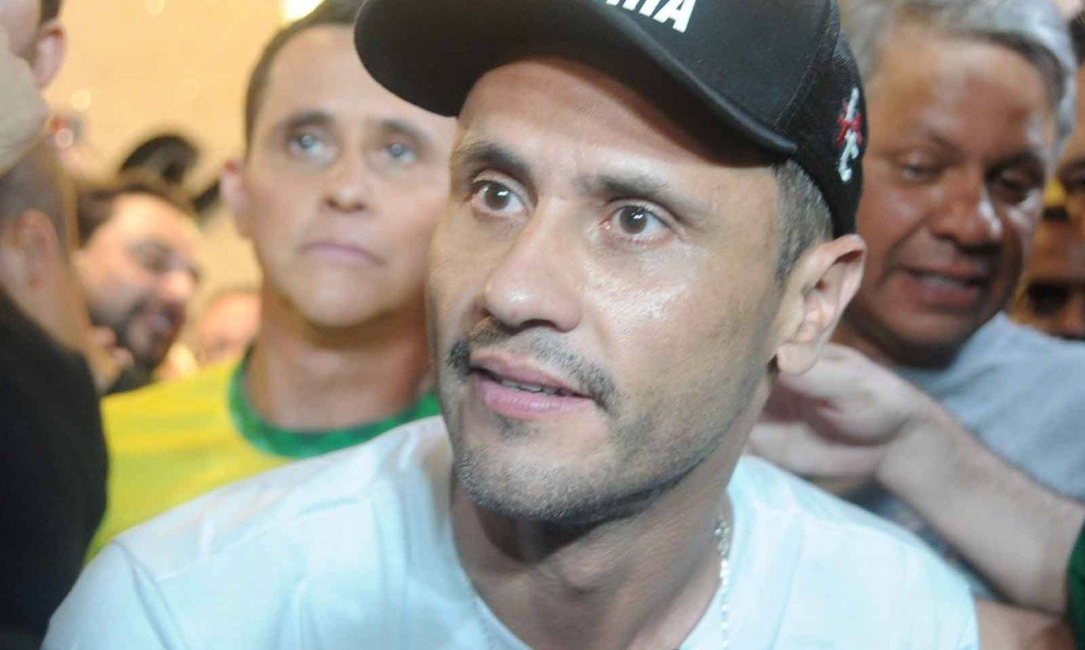 Cleitinho mantém um apoio reservado de modo a ficar numa posição simpática para futura negociação caso o petista seja eleito. -  (crédito: Alexandre Guzanshe/EM/D.A Press – 4/10/26.)