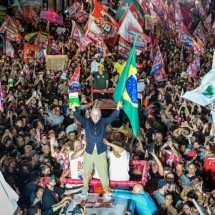 Lula lota o Centro de BH a quatro dias da eleição  - Leandro Couri 
