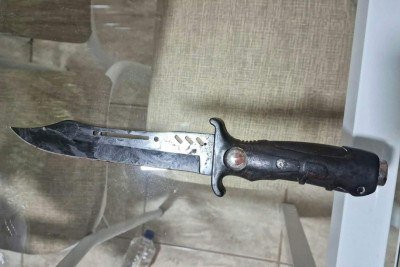 Faca usada no crime foi apreendida pela polícia -  (crédito: PMMG/Divulgação)