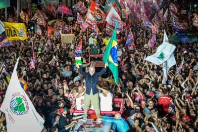 Lula reúne milhares de apoiadores em BH nesta quarta-feira (21/10) -  (crédito: Leandro Couri )