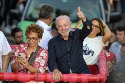 Presidente Lula, ao lado da senadora eleita Mar&iacute;lia Campos, em BH nesta quarta-feira (21/10) -  (crédito: Leandro Couri/EM / D.A Press / Alexandre Guzanshe/EM/D.A Press)