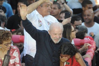 Lula aposta na mobilização para virar a eleição no segundo turno -  (crédito: Alexandre Guzanshe/EM/D.A. Press)