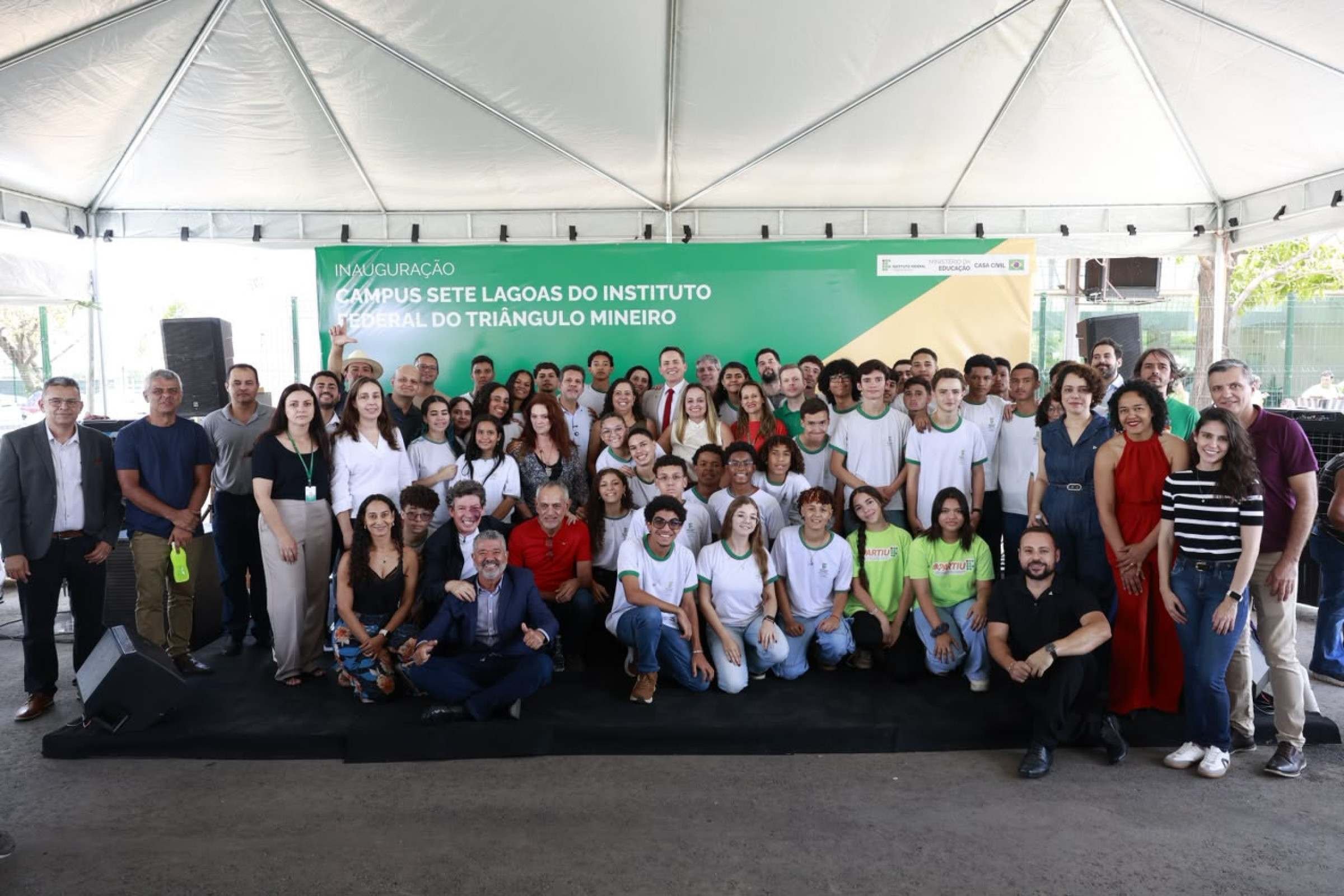 A comunidade da cidade esteve presente na inaugura&ccedil;&atilde;o da cidade