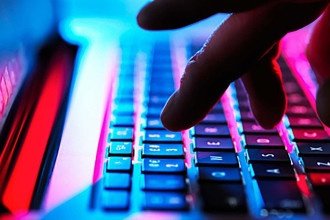 O que é PHP e a falha grave de segurança detectada por IA que tirou sites do ar