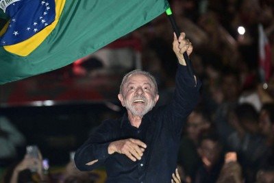 Economist questiona se Lula, 'agora azarão', ainda tem 'uma última carta na manga' -  (crédito: BBC)