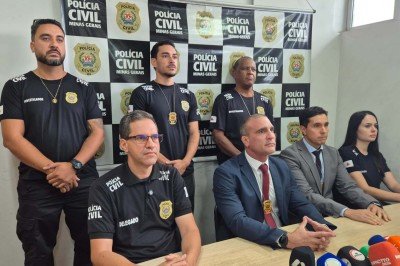 Equipes responsáveis pelas investigações apresentam informações sobre o caso de feminicídio de Beatriz Vitória, nesta quinta-feira (22/10) -  (crédito: Jair Amaral/EM)